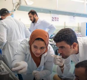 الجامعة الأمريكية بالقاهرة توقّع مذكرة تفاهم مع شركاء دوليين لإعداد طلاب الطب