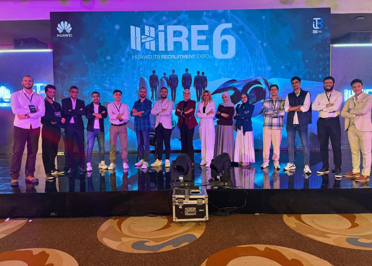 هواوي HUAWEI تكرّم سفير جامعة الدلتا التكنولوجية بعد اختياره ضمن أفضل السفراء الجامعيين على مستوى الجمهورية