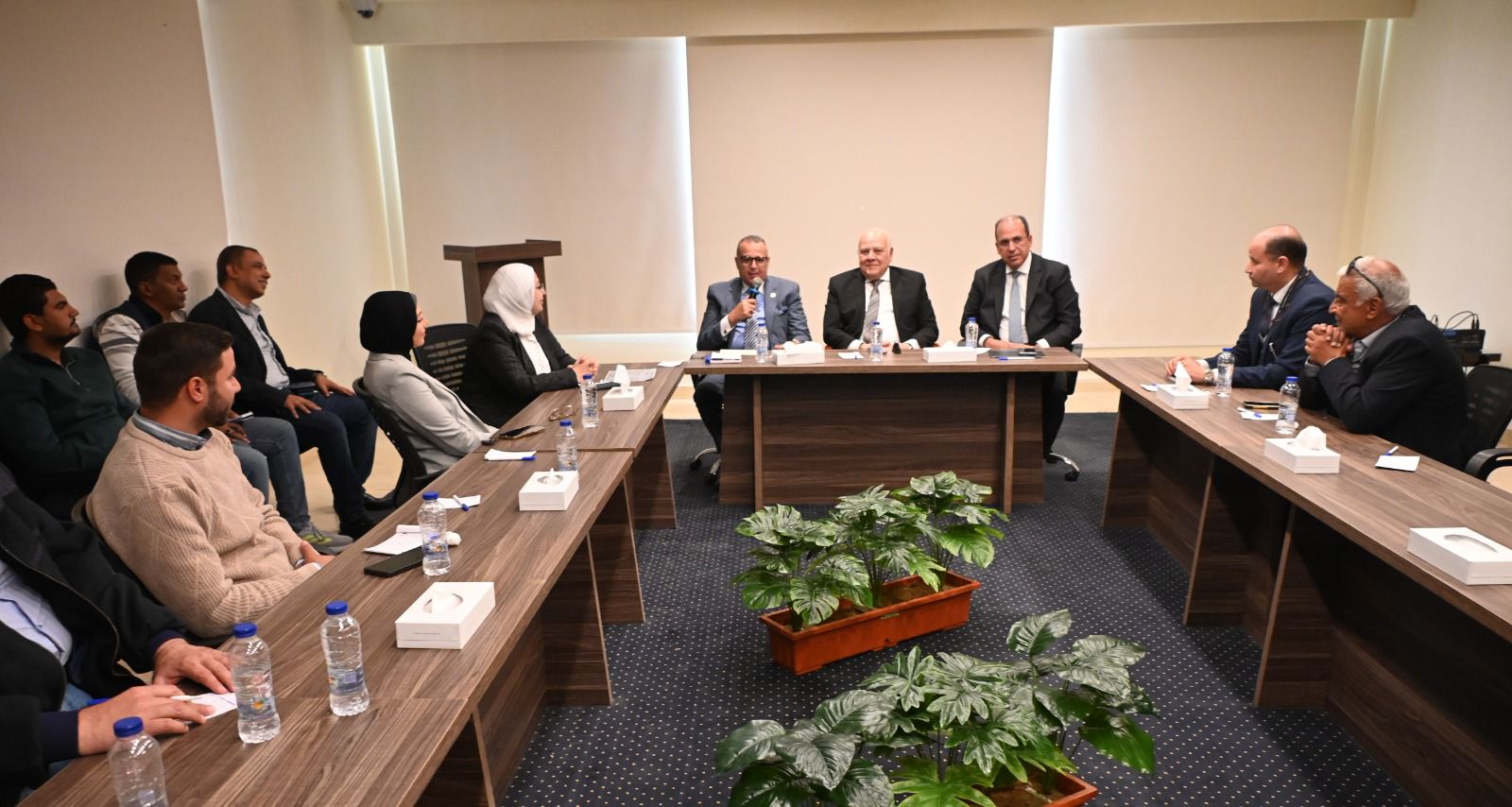 الجامعة البريطانية في مصر تدشن مشروعًا بحثيًا لتحويل المخلفات الزراعية إلى علف حيواني بجنوب سيناء