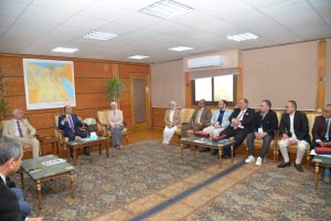 رئيس جامعة أسيوط يلتقي وفود الجامعات المشاركة في «ملتقى إبداع السابع»