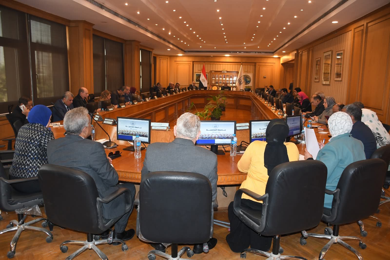 قنديل يدعو كليات التربية للتعاون مع وزارة التربية والتعليم لتحديث المناهج وتطوير الأنشطة الطلابية