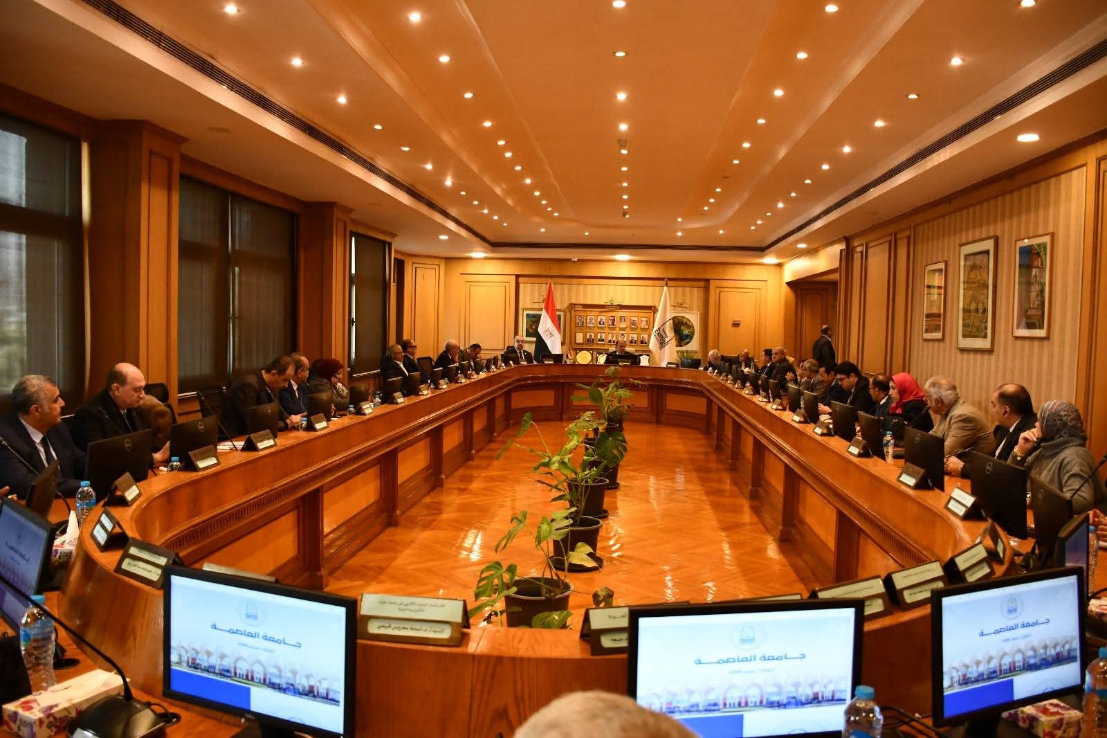 جامعة العاصمة تحتضن المواهب بأنشطة فنية وموسيقية أسبوعية