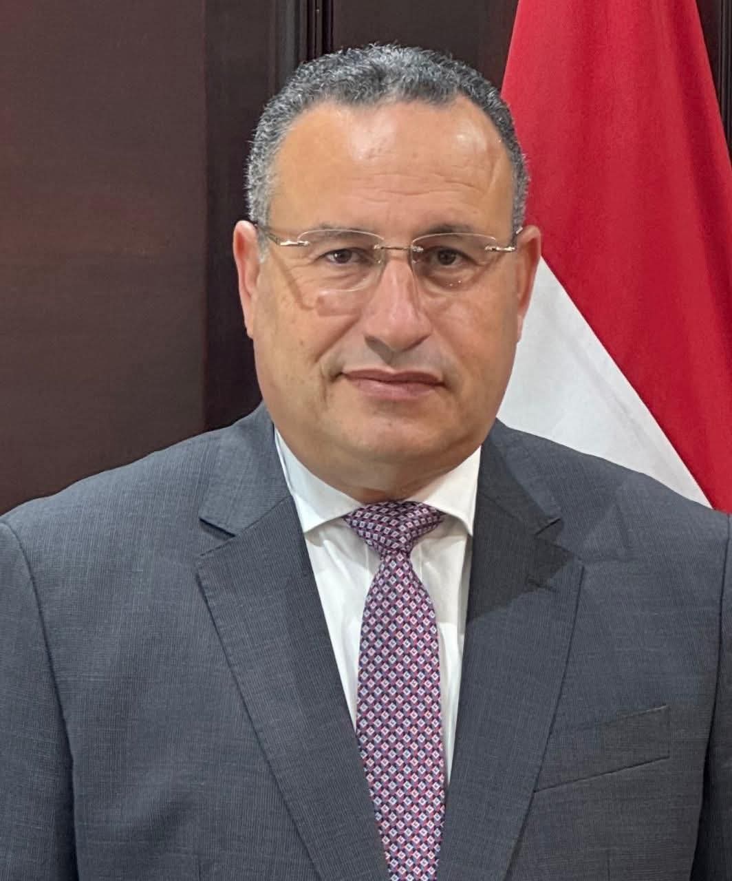 وزير التعليم العالي يهنئ الأكاديميين المعينين محافظين ونواب محافظين: الكفاءات الأكاديمية تحظي بمكانة رفيعة