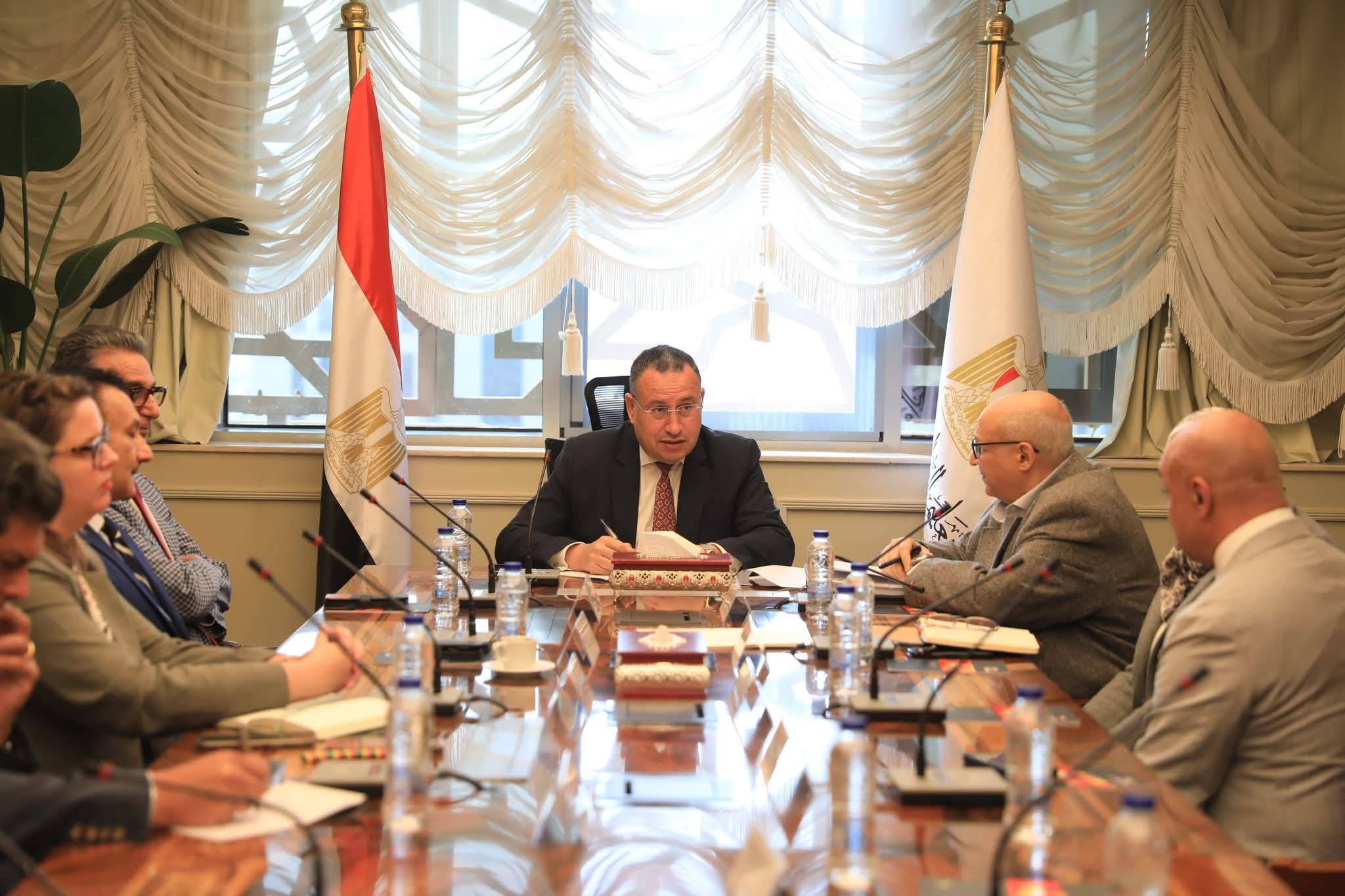 وزير التعليم العالي يبحث مع وفد جامعة رووان الأمريكية متابعة تنفيذ اتفاقية إنشاء فرعها الدولي في مصر