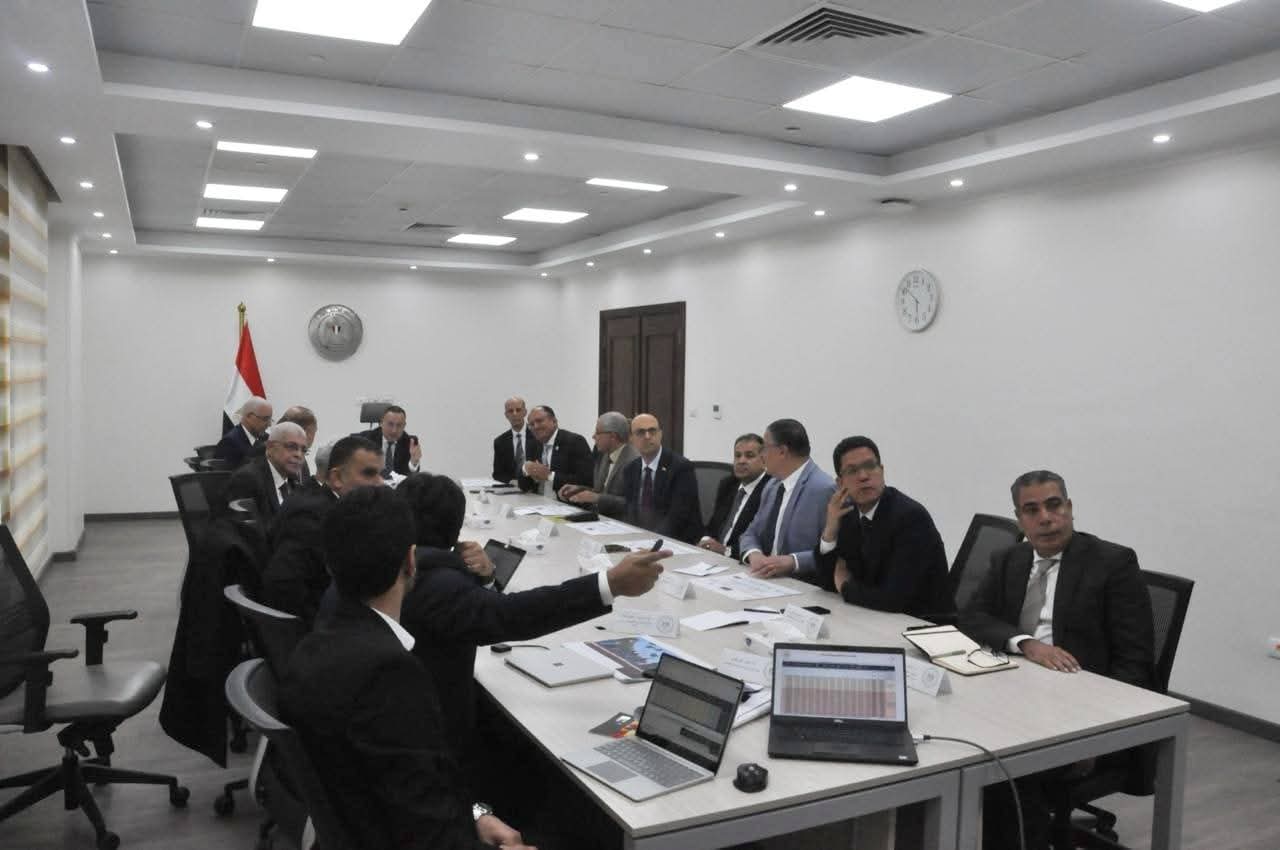 وزير التعليم العالي يجتمع بعدد من رؤساء الجامعات الأهلية لمتابعة انتظام الدراسة