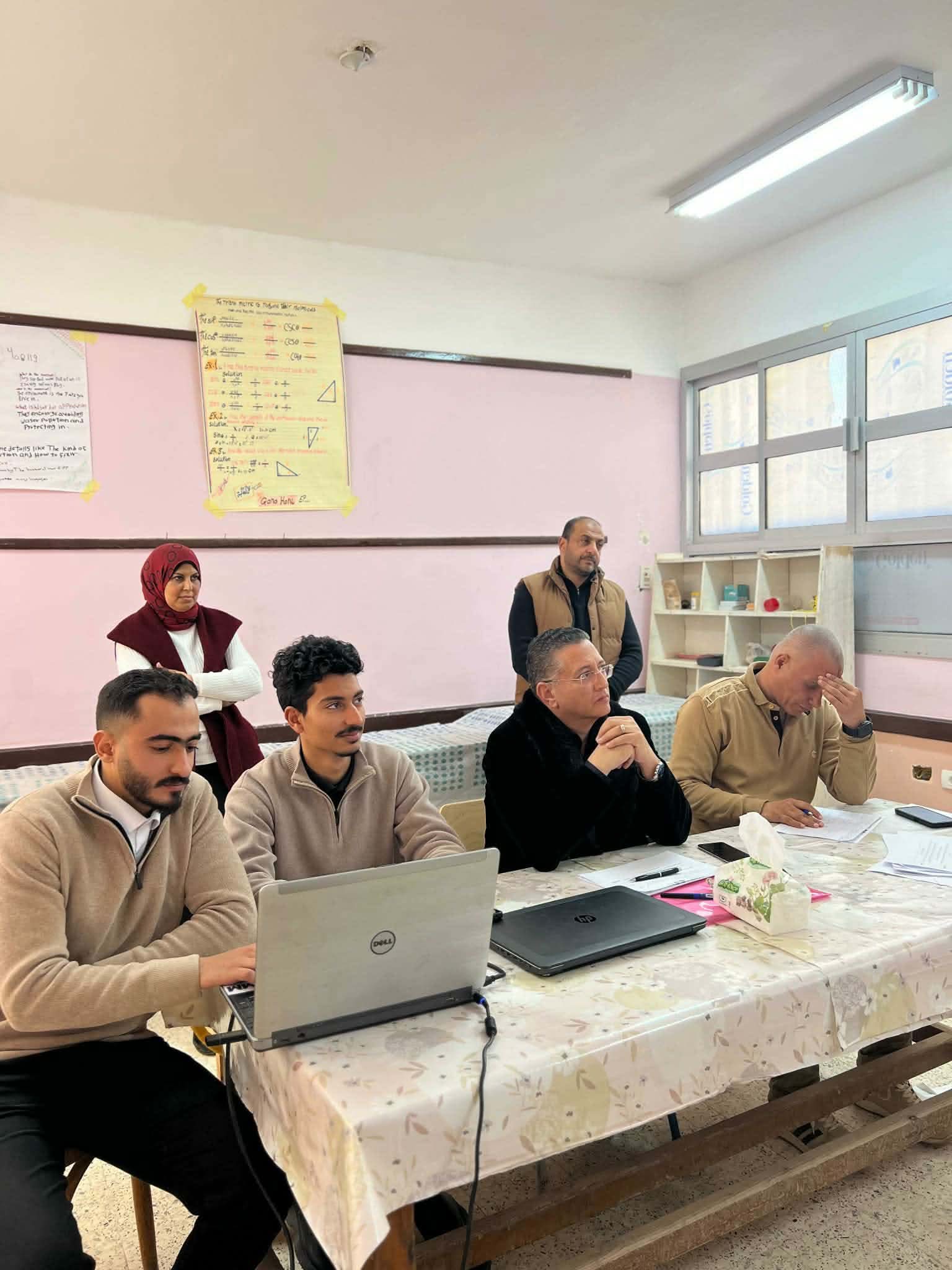 حاسبات مطروح تشارك في تحكيم مشروعات مدرسة WE للتكنولوجيا التطبيقية