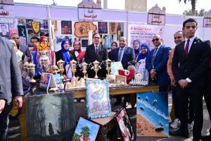 جامعة القاهرة تحتفي باستقبال طلابها مع بدء الفصل الدراسي الثاني