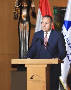 برعاية رئيس الجمهورية.. وزير التعليم العالي ومدير مكتبة الإسكندرية يسلمان «جائزة مكتبة الإسكندرية العالمية» للفائزين