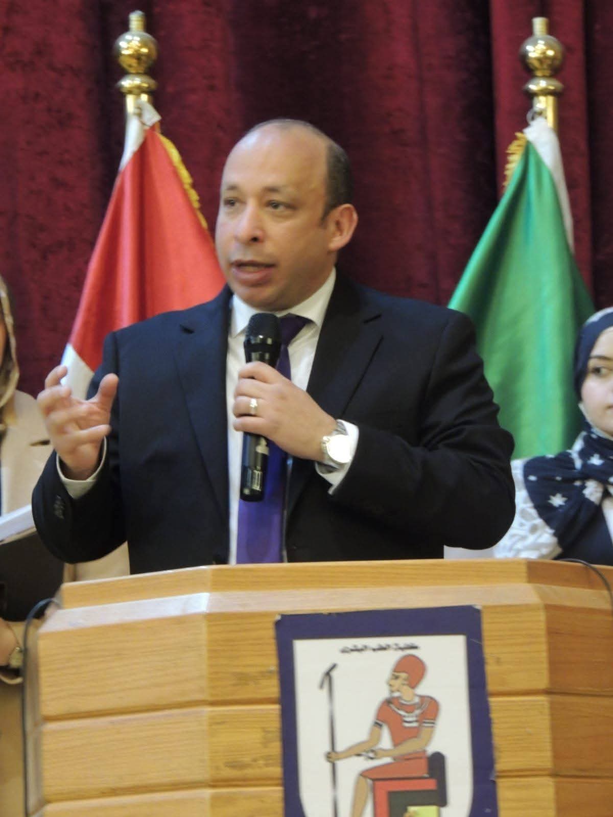 عميد طب قصر العيني: القيمة الحقيقية للذكاء الاصطناعي تتحقق عندما يُستخدم تحت إشراف علمي واعٍ.. ويظل عقل الطبيب وخبرته هما الأساس في توجيه هذه التقنيات والاستفادة منها