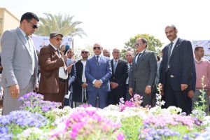 «صفاء الألوان ومعانيها بالمنيا».. رئيس جامعة المنيا يفتتح معرض زهور الربيع التاسع