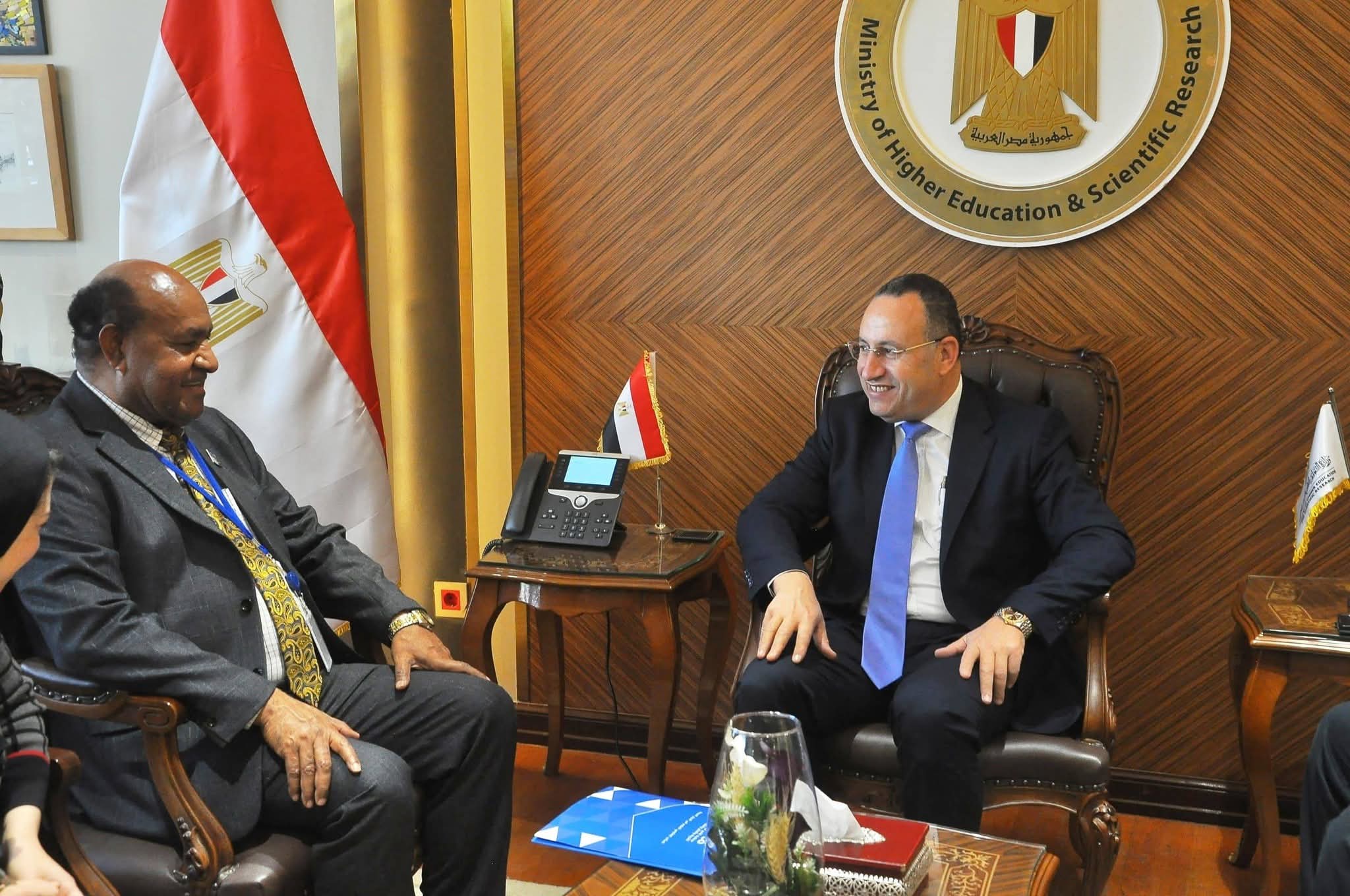 وزير التعليم العالي يبحث تعزيز التعاون مع اليونسكو في العلوم والتكنولوجيا ودعم التحول الرقمي بالجامعات