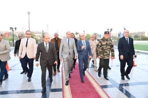 رئيس جامعة أسيوط يشهد إفطار الجامعة بحضور المحافظ وقيادات أمنية وعسكرية