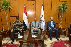 رئيس جامعة أسيوط يشهد إفطار الجامعة بحضور المحافظ وقيادات أمنية وعسكرية