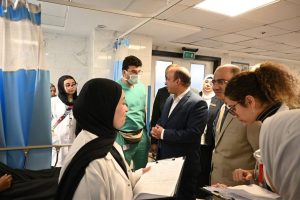 عميد طب قصر العيني يتفقد مستشفى الطوارئ للتأكد من جاهزيته لاستقبال المرضى خلال عيد الفطر