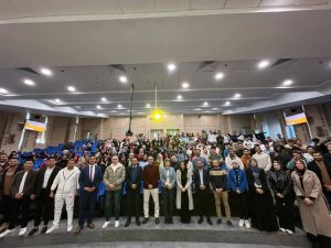 وزير التعليم العالي يستعرض تقريرًا حول أداء الجامعات التكنولوجية