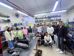 وزير التعليم العالي يستعرض تقريرًا حول أداء الجامعات التكنولوجية