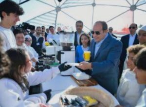 رئيس جامعة القاهرة: مشاركة 50 طالبًا وطالبة في احتفالية «عيد سعيد» تُسهم في صقل خبراتهم الإنسانية والمجتمعية