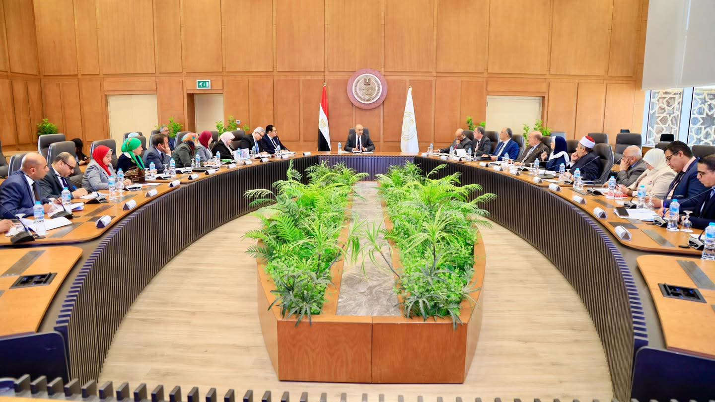 إقرار الخريطة الزمنية للعام الدراسي المقبل.. وزير التربية والتعليم يترأس اجتماع المجلس الأعلى للتعليم قبل الجامعي