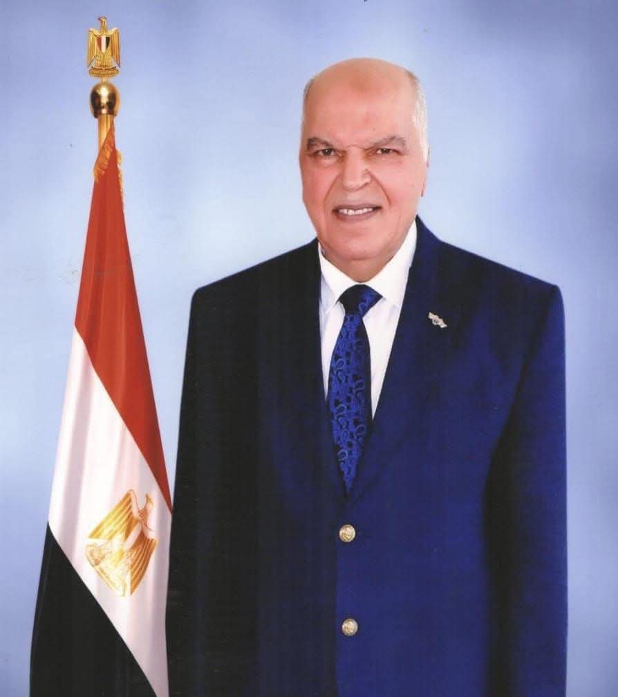 نقيب المعلمين يشكر الرئيس السيسي ومجلس الوزراء على رفع الحد الأدنى للأجور وإقرار زيادة إضافية فى مرتبات المعلمين