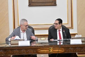 لقاء تشاوري بين جامعتي القاهرة وبرلين الحرة ينتهي بتوقيع مذكرة تفاهم للتعاون