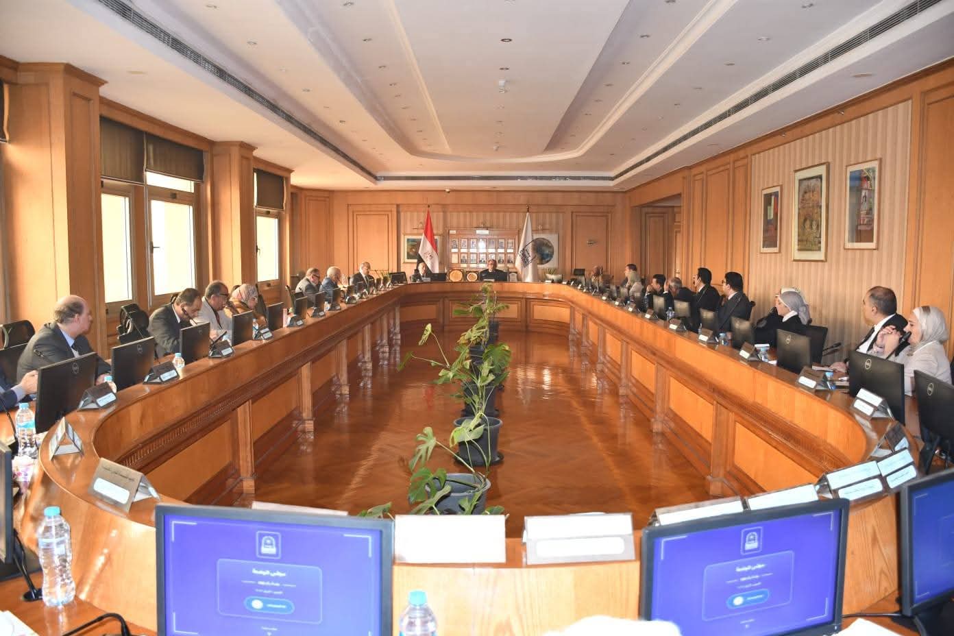 جامعة العاصمة تعلن دعمها الكامل للقيادة السياسية وإجراءات الترشيد في ظل التحديات الاقتصادية العالمية