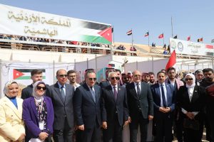 على هامش اليوبيل الذهبي لجامعة المنيا.. وزير التعليم العالي والمحافظ ورئيس الجامعة يشهدون ختام فعاليات "ملتقى الحضارات"