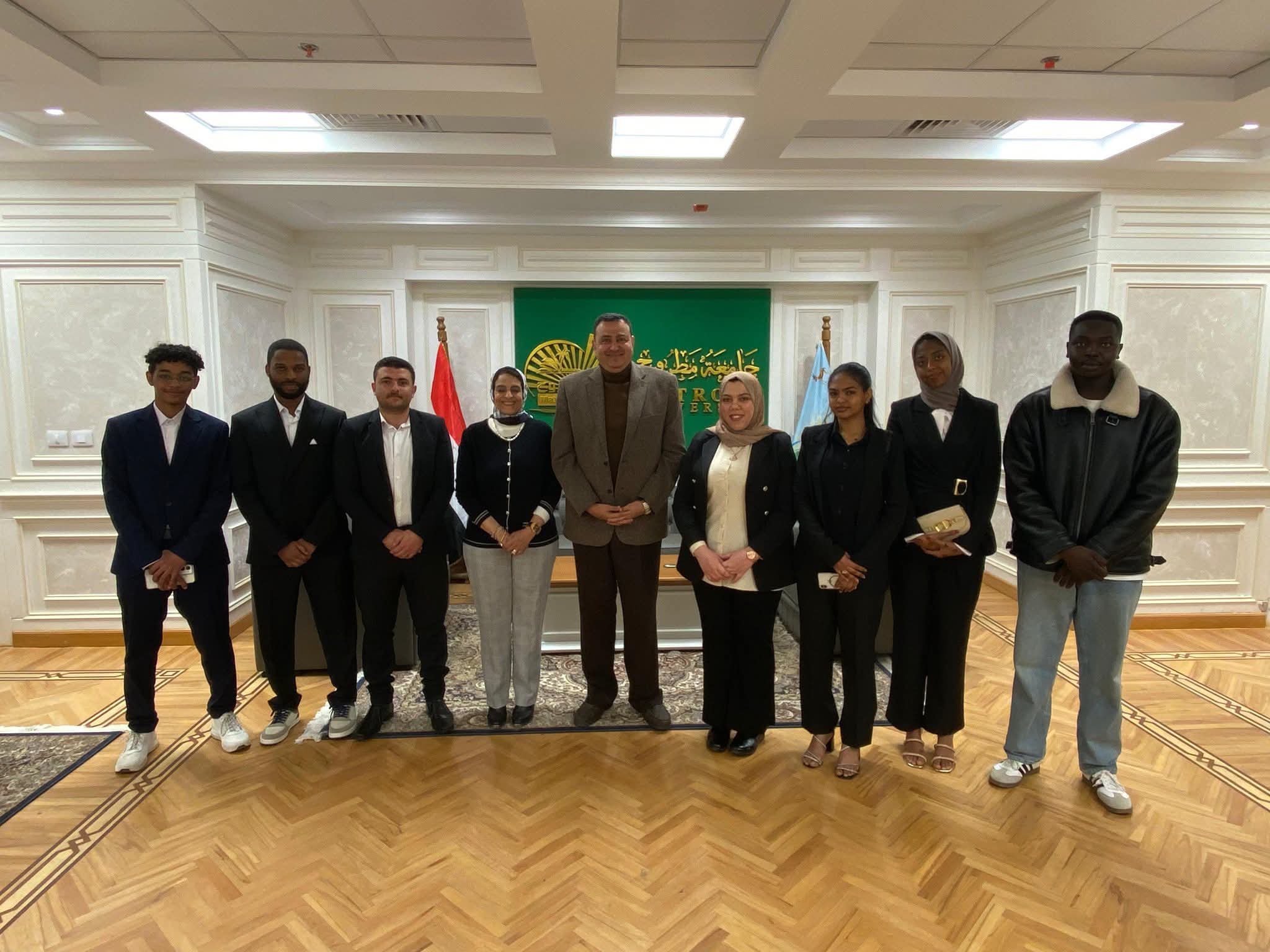 رئيس جامعة مطروح: تقديم كافة أوجه الدعم للطلاب الوافدين