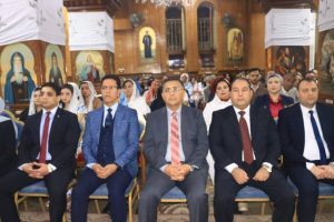 محافظ القليوبية ورئيس جامعة بنها يشهدان قداس عيد القيامة المجيد بكنيسة السيدة العذراء ببنها