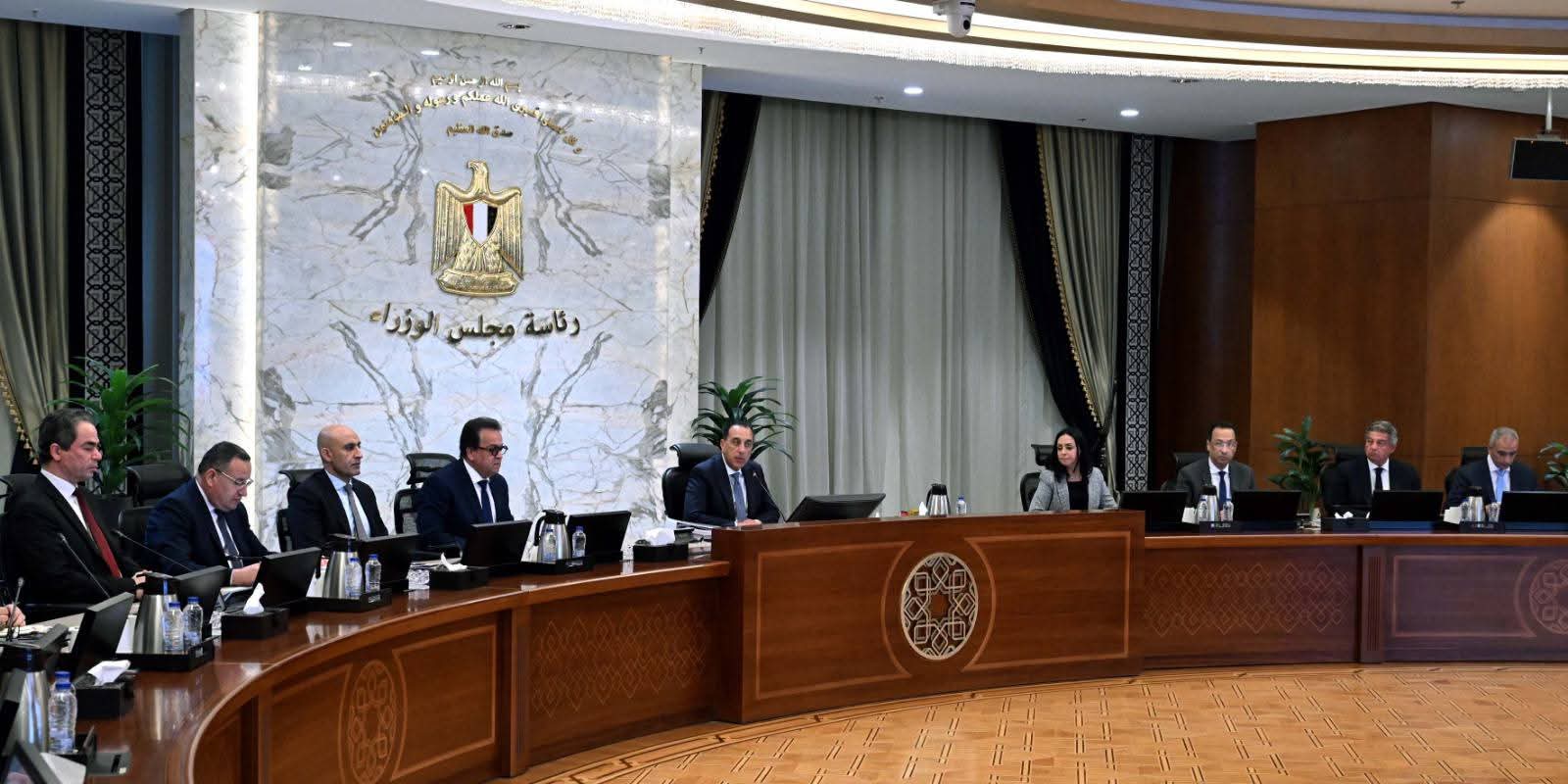 رئيس الوزراء يُتابع إجراءات مواجهة المخاطر المرتبطة بالمنصات والألعاب الالكترونية لحماية النشء في البيئة الرقمية