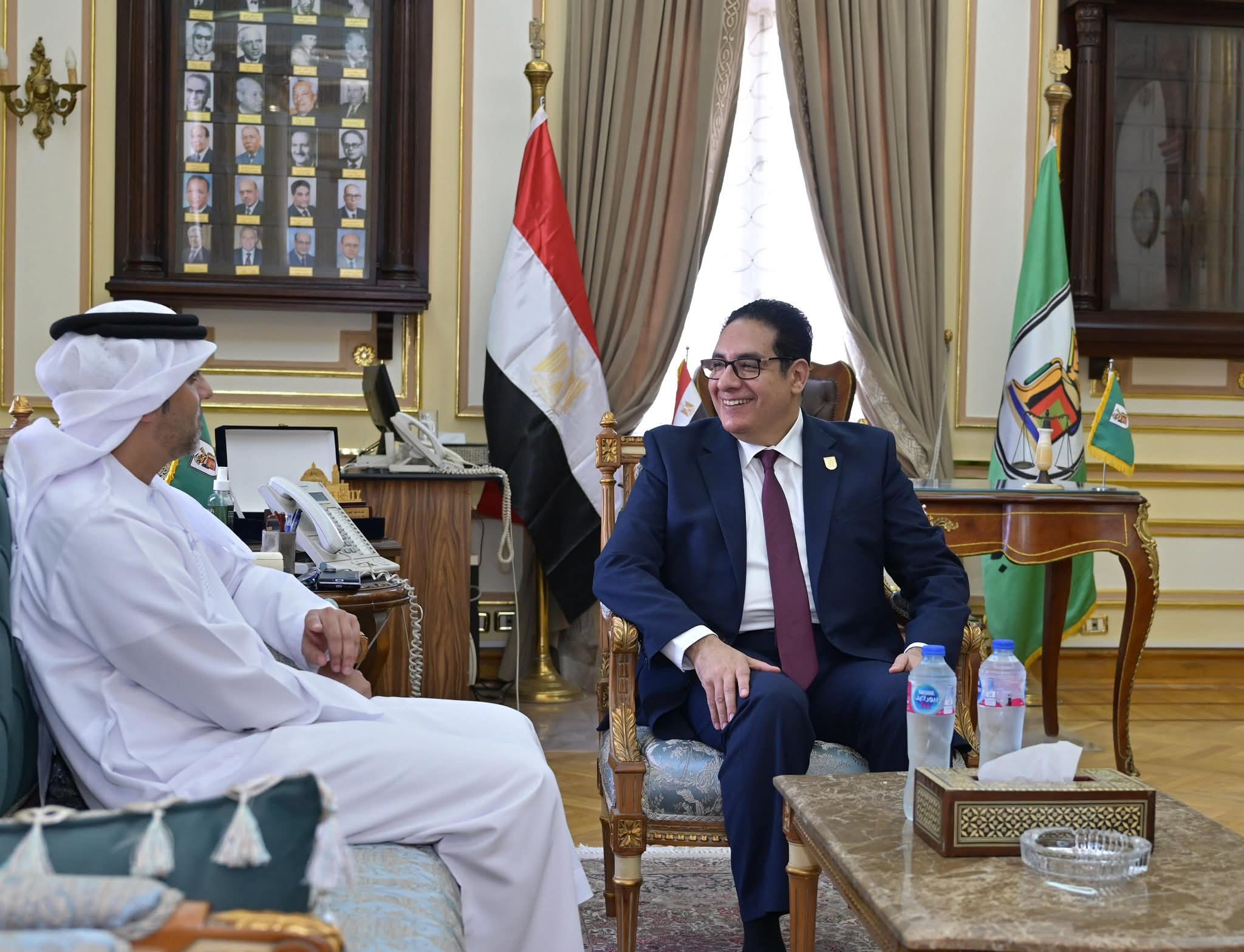 رئيس جامعة القاهرة يستقبل سفير دولة الإمارات بالقاهرة لبحث تعزيز التعاون الأكاديمي ورعاية الطلاب