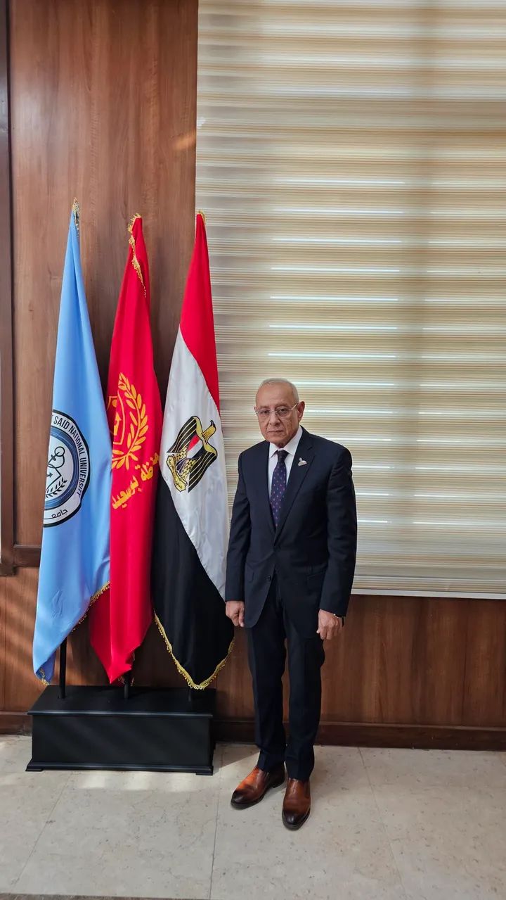 رئيس جامعة شرق بورسعيد الأهلية: نحرص دائمًا علي ترسيخ ثقافة المسؤولية لدى الطلاب تجاه قضايا الوطن الحيوية