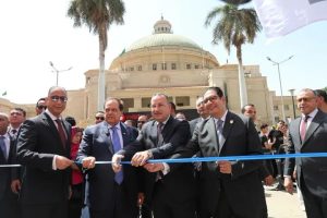 وزير التعليم العالي ومحافظ الجيزة ورئيس جامعة القاهرة يفتتحون ملتقى التوظيف والتدريب بالجامعة لعام 2026