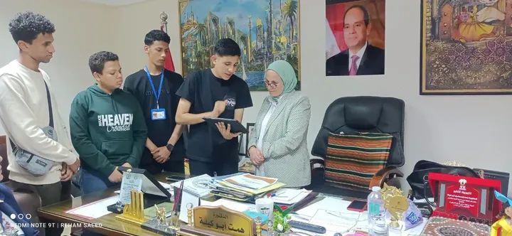 مدير تعليم القاهرة تستقبل فريق «مصنع الرجال».. صناع أول نظام إلكتروني متكامل لمتابعة الطالب لحظة بلحظة