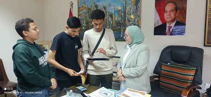 مدير تعليم القاهرة تستقبل فريق «مصنع الرجال».. صناع أول نظام إلكتروني متكامل لمتابعة الطالب لحظة بلحظة