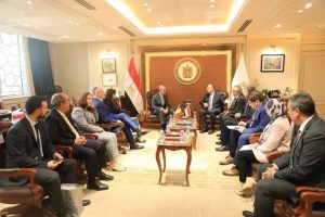 وزير التعليم العالي يبحث سبل تعزيز التعاون مع أمير رومانيا