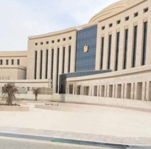 عميد حقوق عين شمس يشارك في جلسات استماع برلمانية لإعداد تشريع ينظم استخدام الأطفال لتطبيقات التواصل الاجتماعي