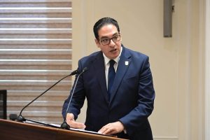 جامعة القاهرة تشارك في اجتماع «تعليم النواب» ومبادرات لتعزيز دور الطلاب في تنظيم وتيسير حركة المرضى بالمستشفيات