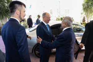 بالصور| في زيارة تاريخية.. الأكاديمية العربية تستقبل مساعد الرئيس الروسي في مقرها الرئيسي