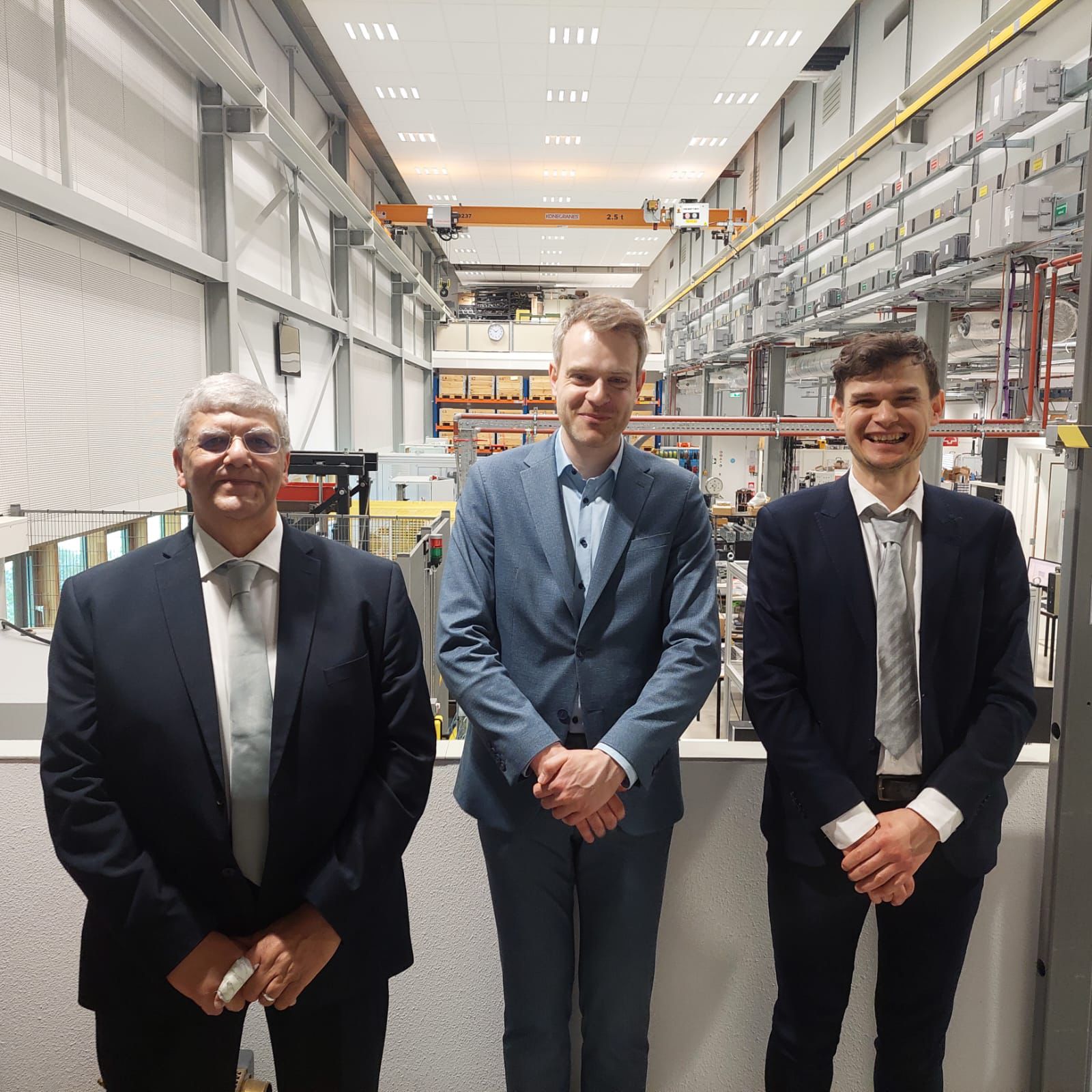 الدكتور عمرو عدلى: بحث التعاون العلمي بين جامعتي "المصرية اليابانية" و"أيندهوفن" في مجالات الطاقة والتكنولوجيا المتقدمة