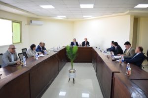 رئيس جامعة بني سويف يرأس اجتماع مجلس كلية السياسة والاقتصاد