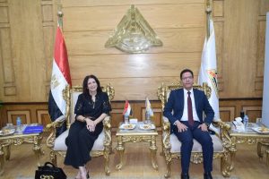 رئيس جامعة بنها يستقبل المدير التنفيذي لهيئة فولبرايت في مصر