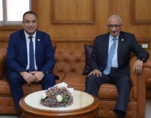 جامعة العريش تعزز شراكاتها الوطنية بانضمام محافظ شمال سيناء وإبراهيم العرجاني لعضوية مجلس الجامعة من الخارج