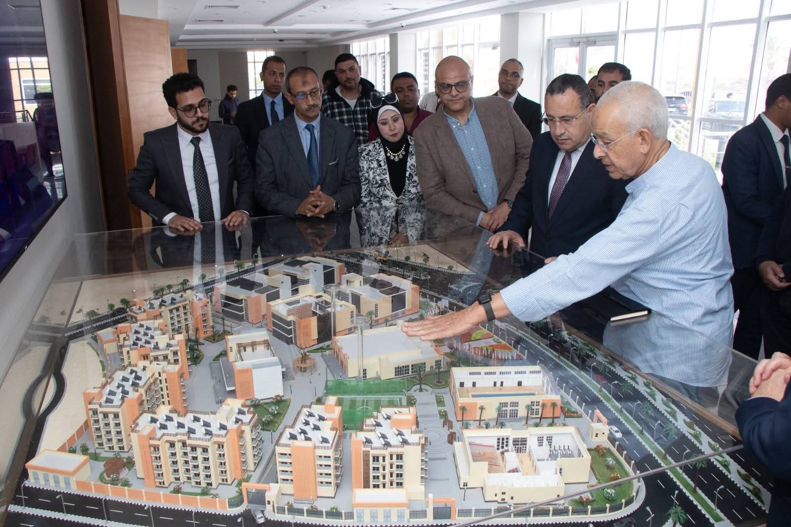 أُسست لخدمة قضايا التنمية الإفريقية.. الرئيس السيسي ونظيره الفرنسي يفتتحان جامعة سنجور بالإسكندرية.. اليوم