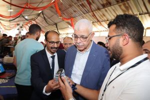 60 ابتكارًا لخدمة الصناعة والمجتمع.. رئيس جامعة المنوفية يفتتح النسخة الـ15 لمعرض مشروعات الهندسة الإلكترونية