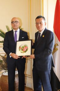 رئيس جامعة عين شمس يستقبل وفداً قضائياً صينياً ومصريا بقصر الزعفران قبيل انطلاق ندوة "النظام القضائي الصيني"