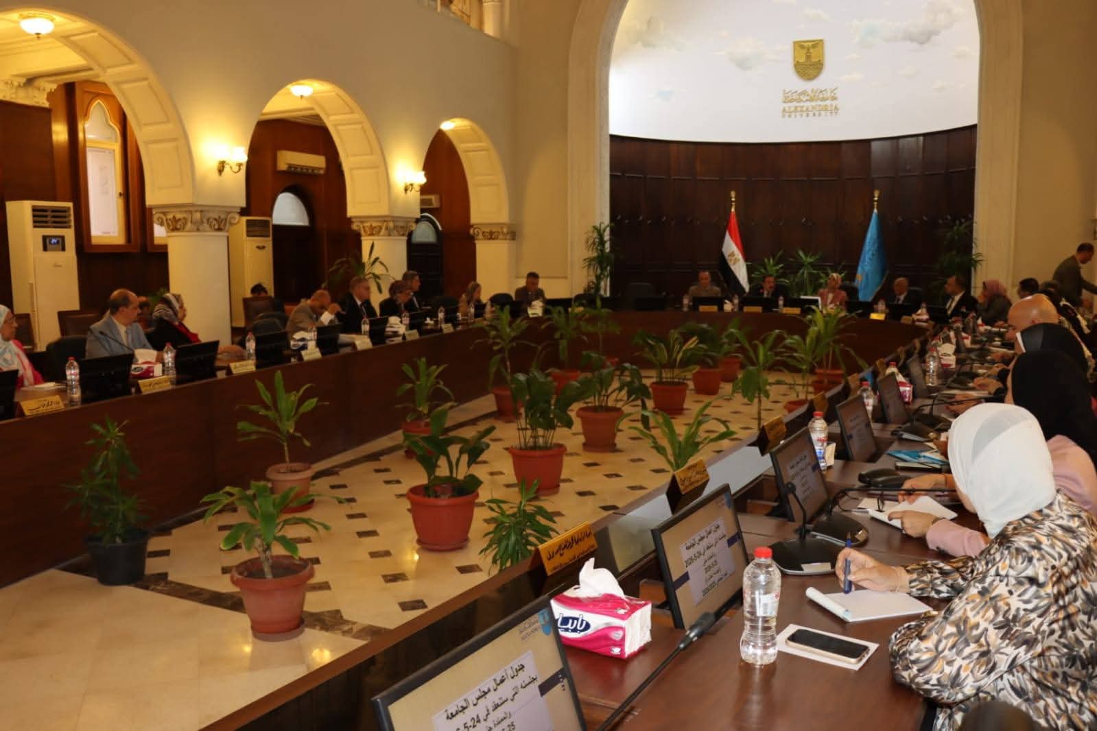 مجلس جامعة الإسكندرية يشدد على الانضباط الكامل خلال امتحانات الفصل الدراسي الثاني