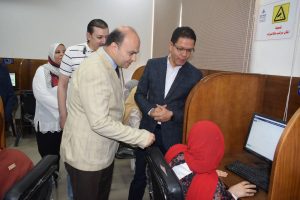 فى جولة موسعة.. رئيس جامعة بنها يتفقد الامتحانات بكليات العلاج الطبيعى والعلوم والهندسة ببنها