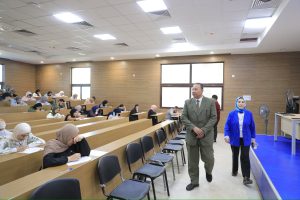رئيس جامعة المنصورة الجديدة يتابع استئناف اختبارات الفصل الدراسي الثاني عقب إجازة عيد الأضحى