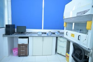 رئيس جامعة القاهرة يفتتح وحدة التشخيص الجزيئي للأمراض بكلية الطب البيطري