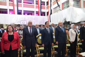 بالصور.. رئيس جامعة بنها يشهد حفل الأنشطة الطلابية بمدارس السلام للغات ببنها